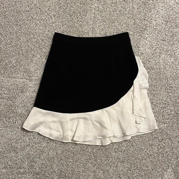 Kate Spade Crepe Ruffle Skirt-NWT - Picture 3 of 5